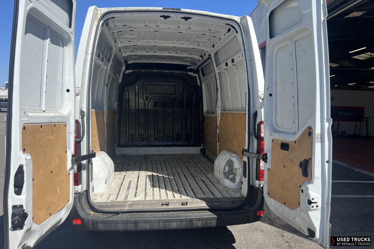 Renault Master 136
