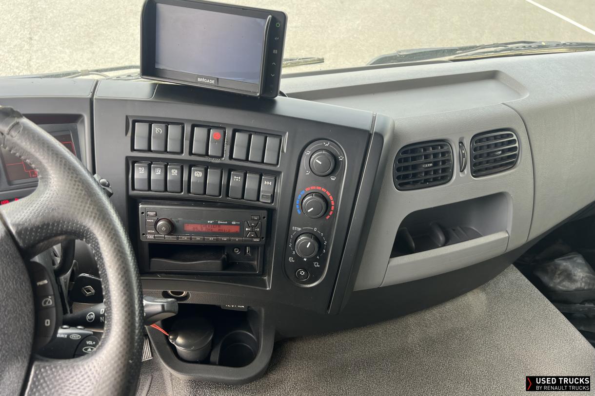 Renault Trucks D Wide 320