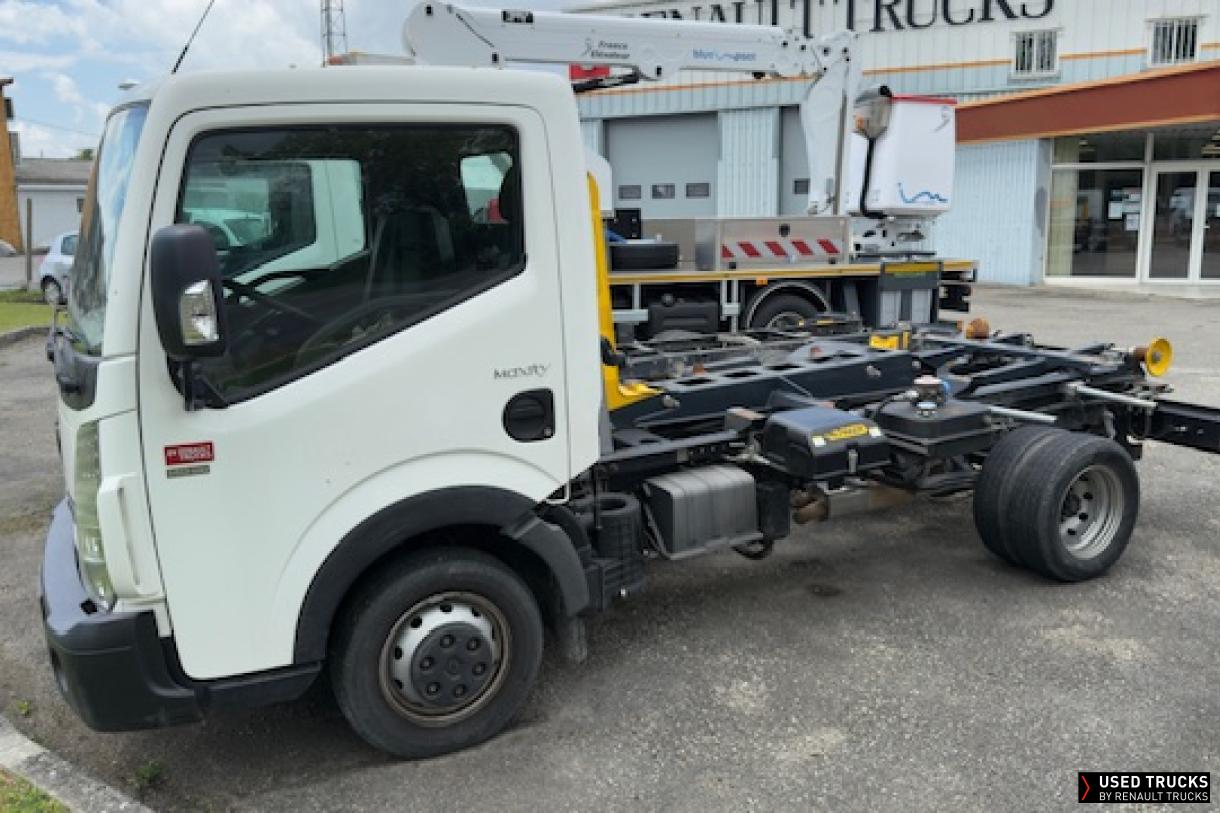 Renault Trucks Maxity 140