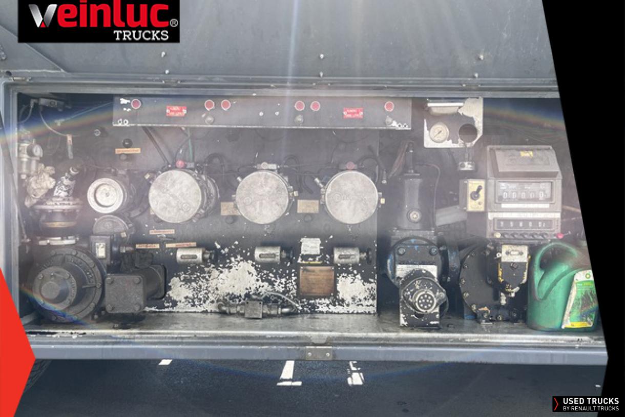 Renault Trucks Premium 320