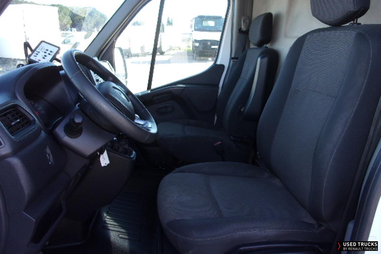 Renault Trucks Master 145