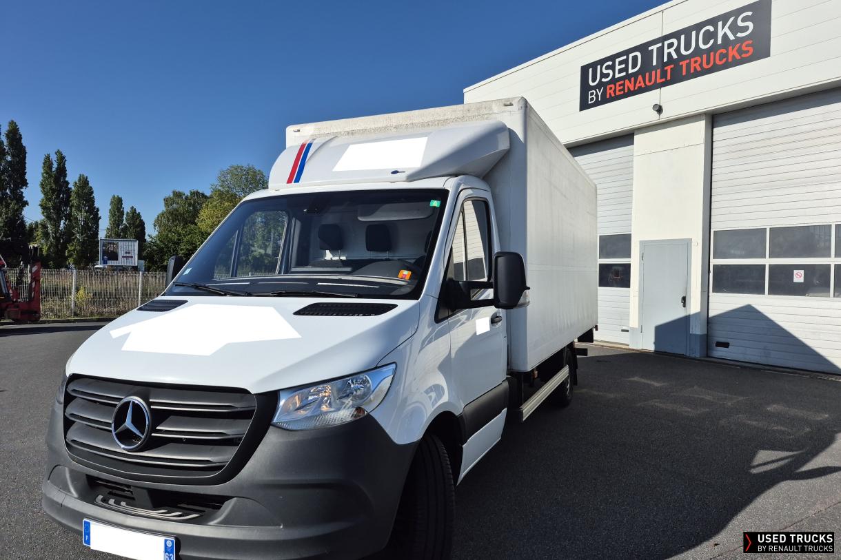 Mercedes-Benz Sprinter 163