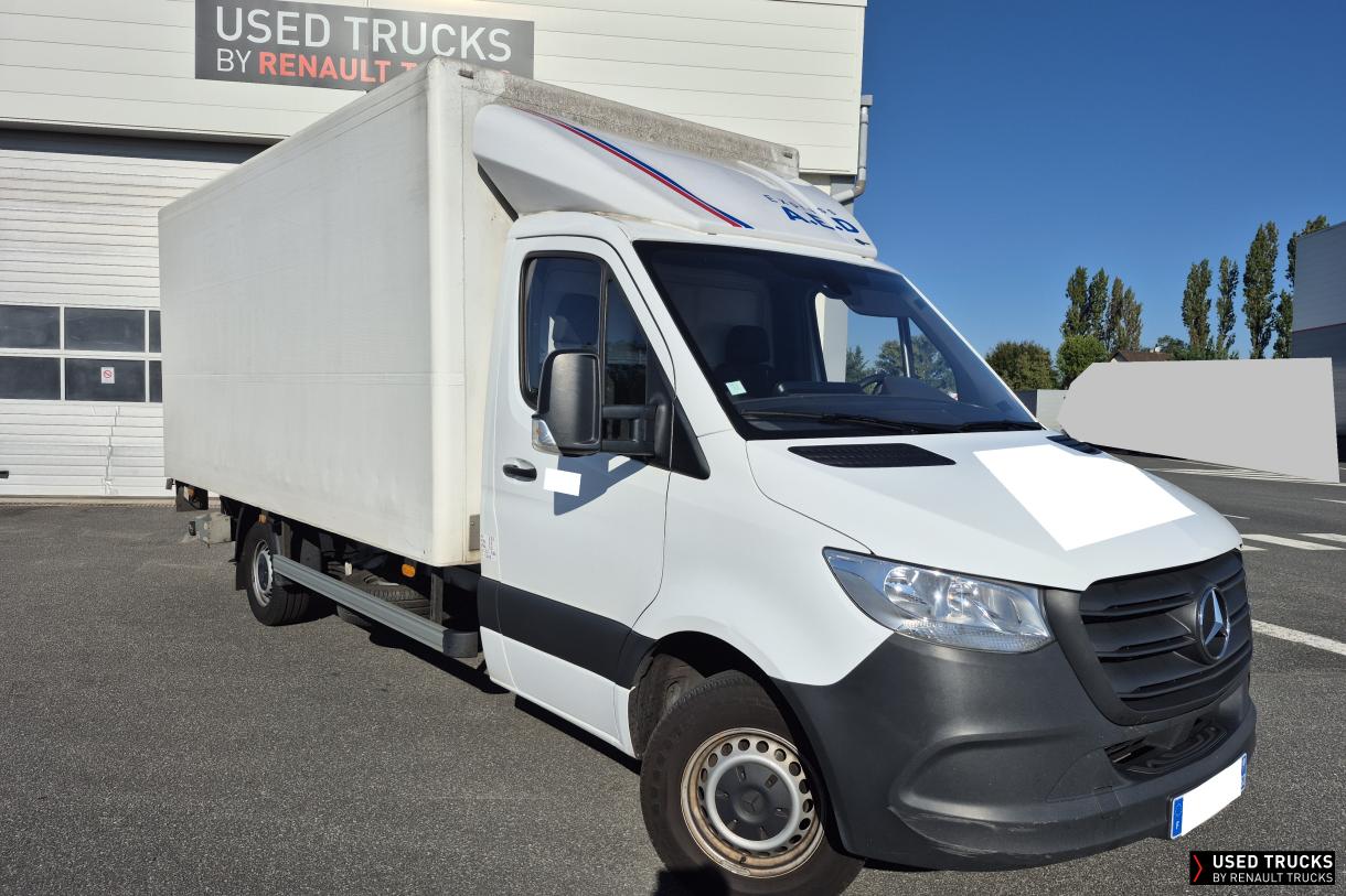 Mercedes-Benz Sprinter 163