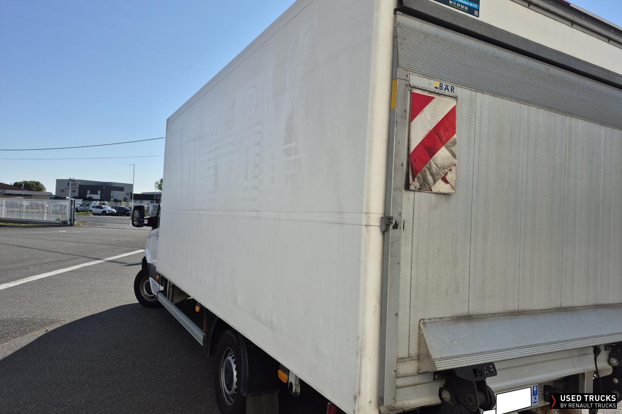 Mercedes-Benz Sprinter 163