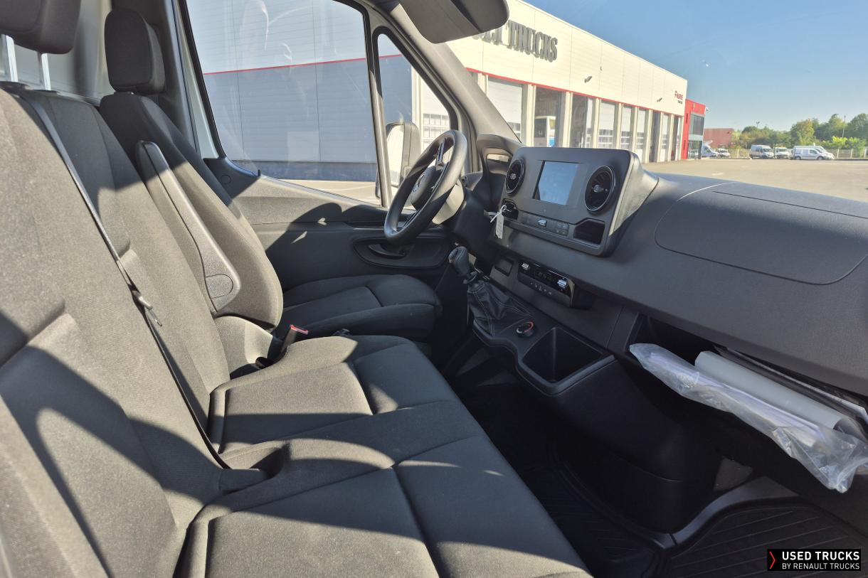 Mercedes-Benz Sprinter 163