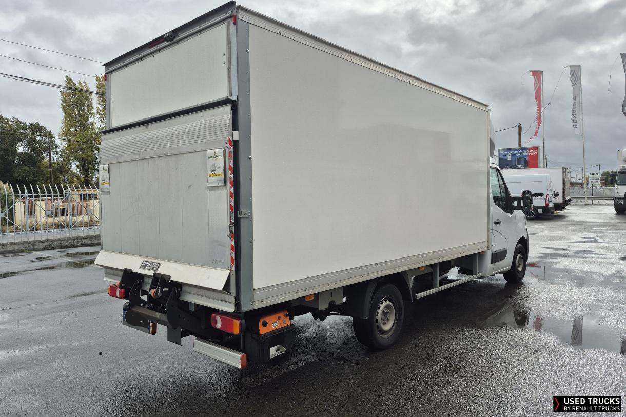 Renault Trucks Master 145