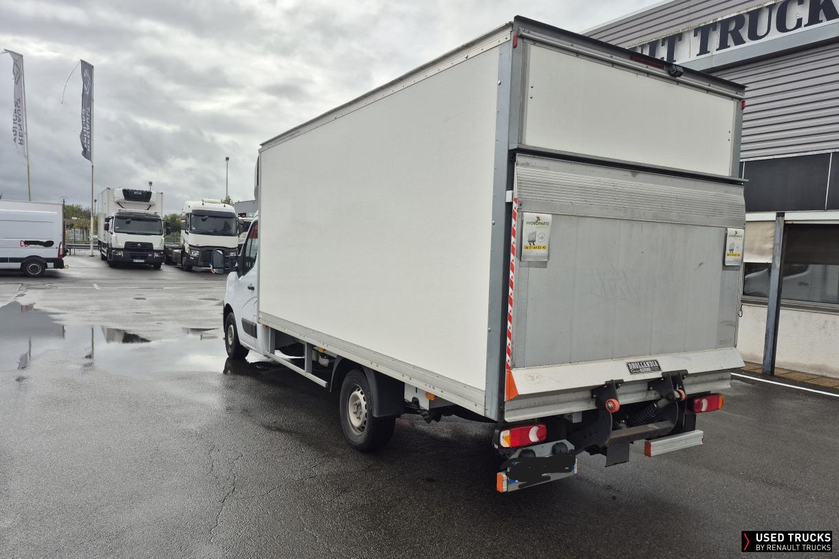 Renault Trucks Master 145