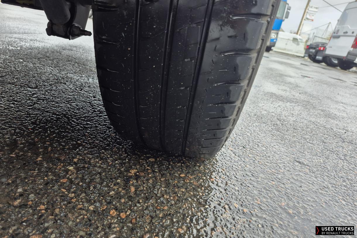Renault Trucks Master 145