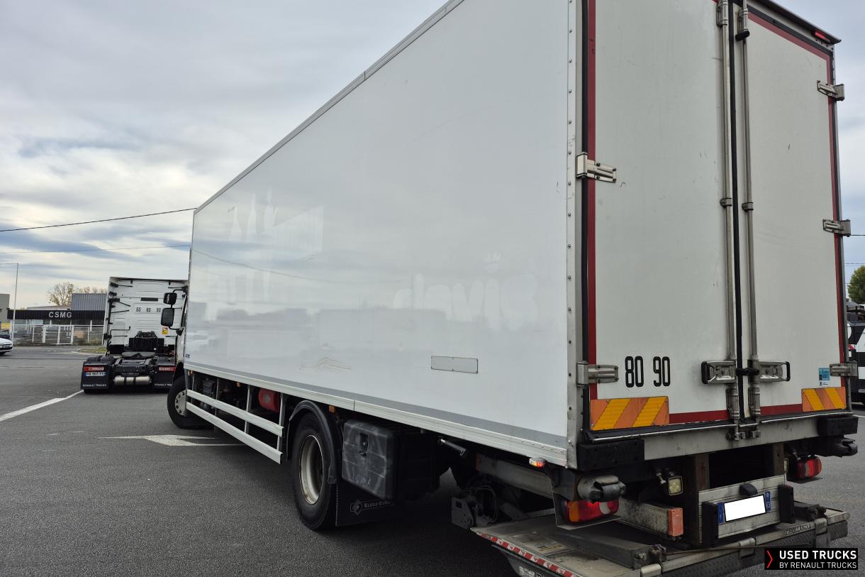 Renault Trucks D Wide 320