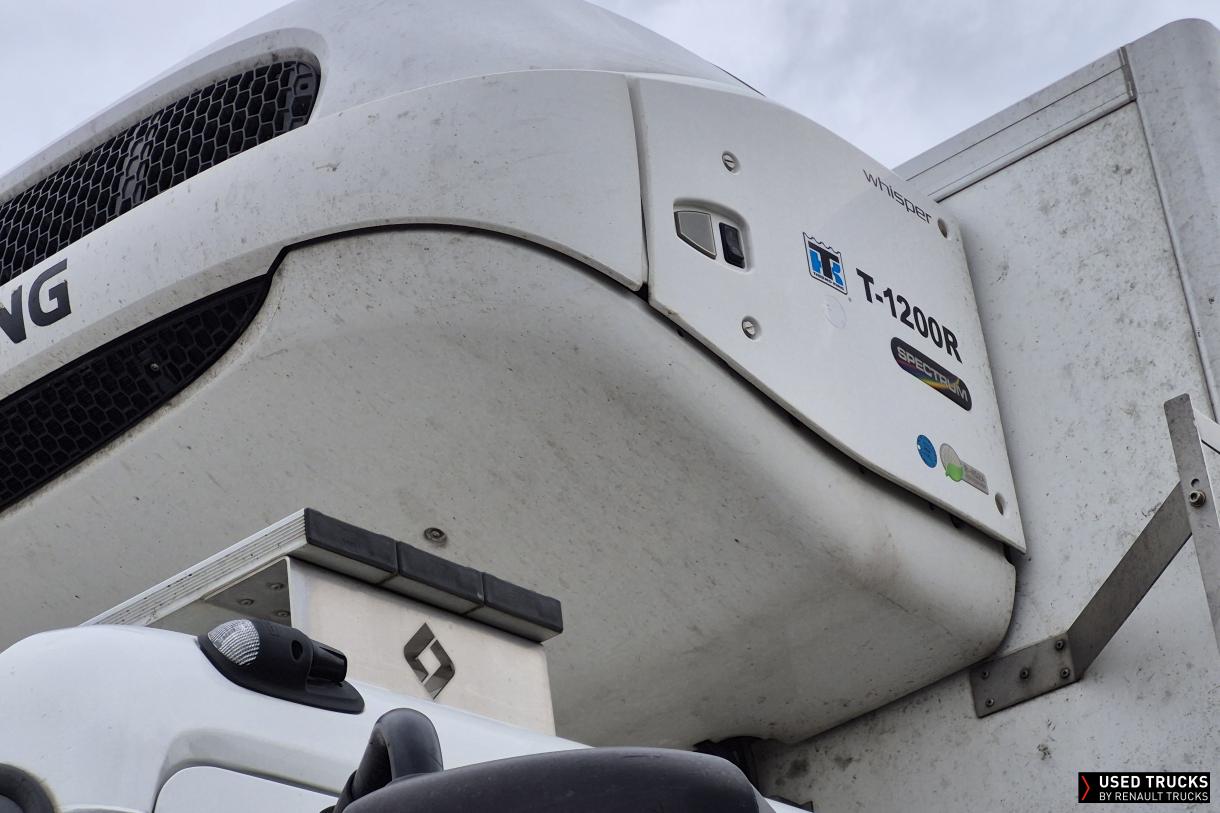 Renault Trucks D Wide 320