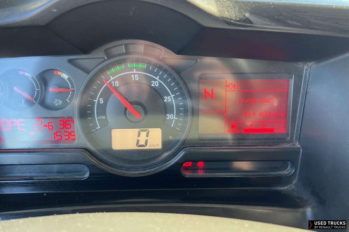 Renault Trucks D Wide 320