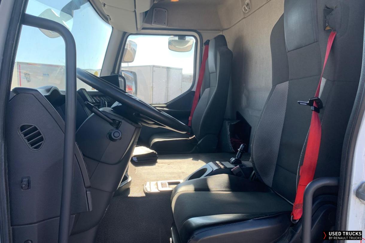 Renault Trucks D Wide 320