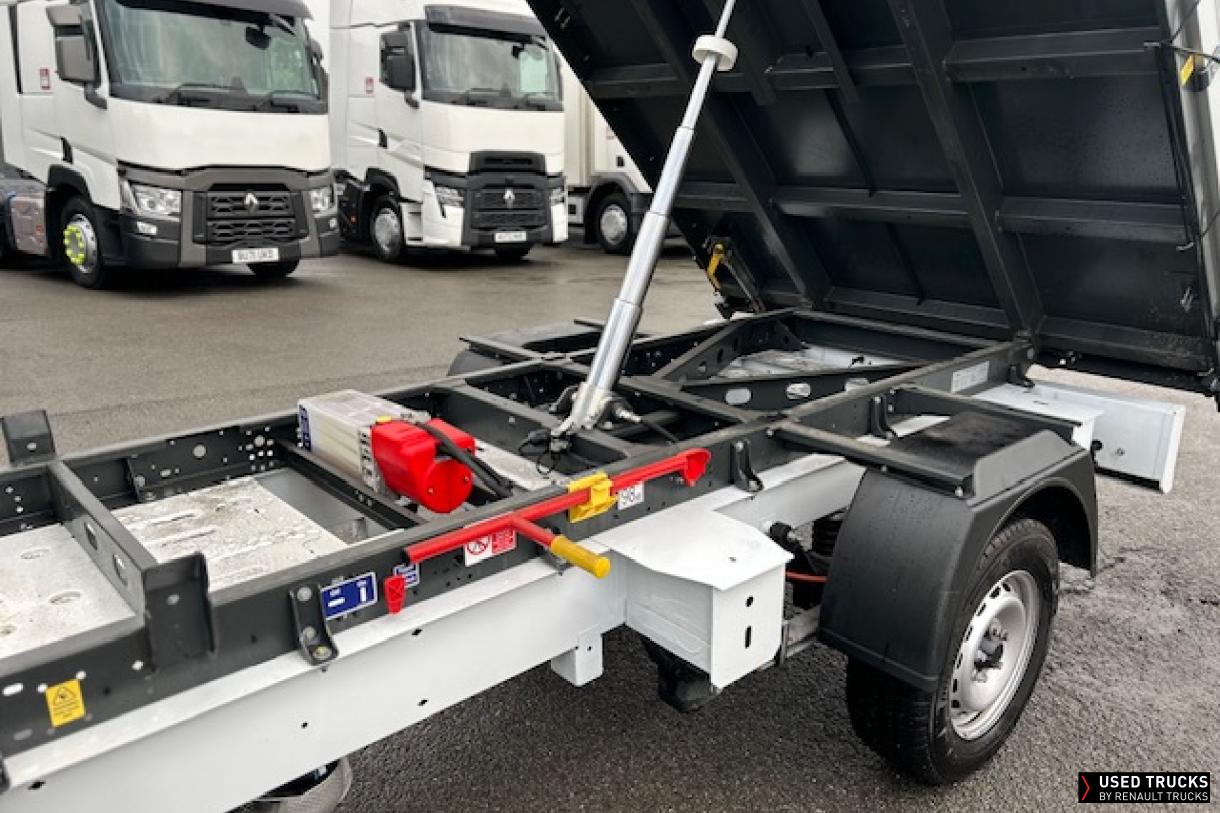 Renault Trucks Master 145