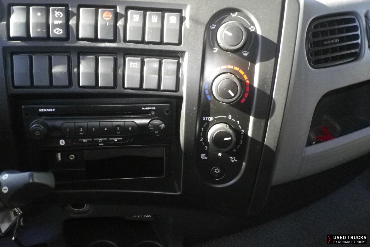 Renault Trucks D Wide 320