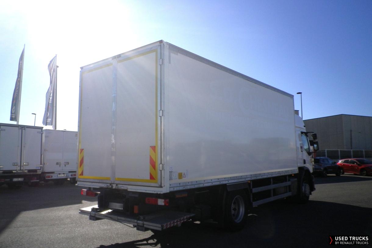 Renault Trucks D Wide 320