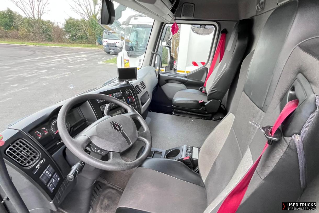 Renault Trucks D Wide 320
