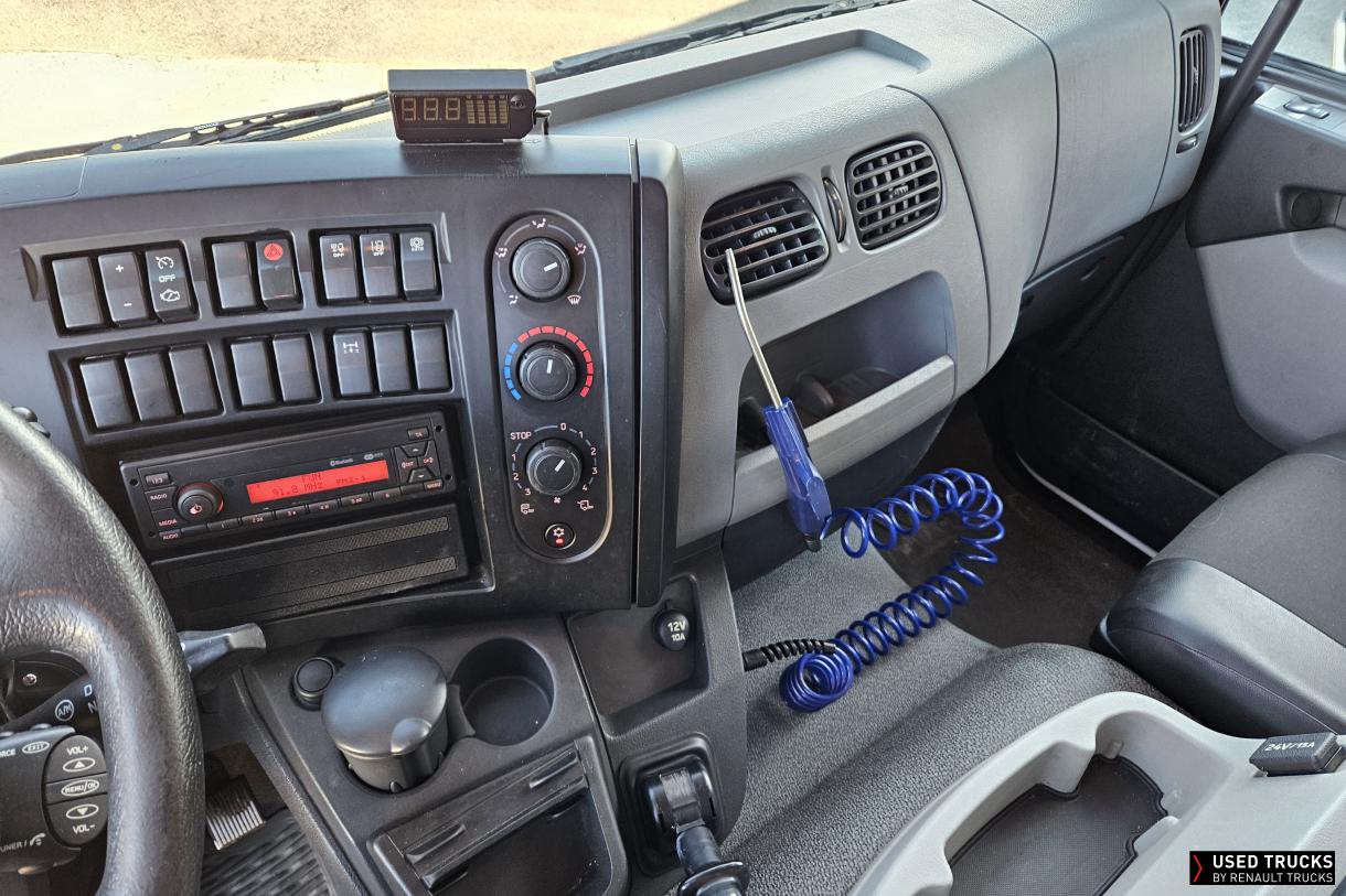 Renault Trucks D 240