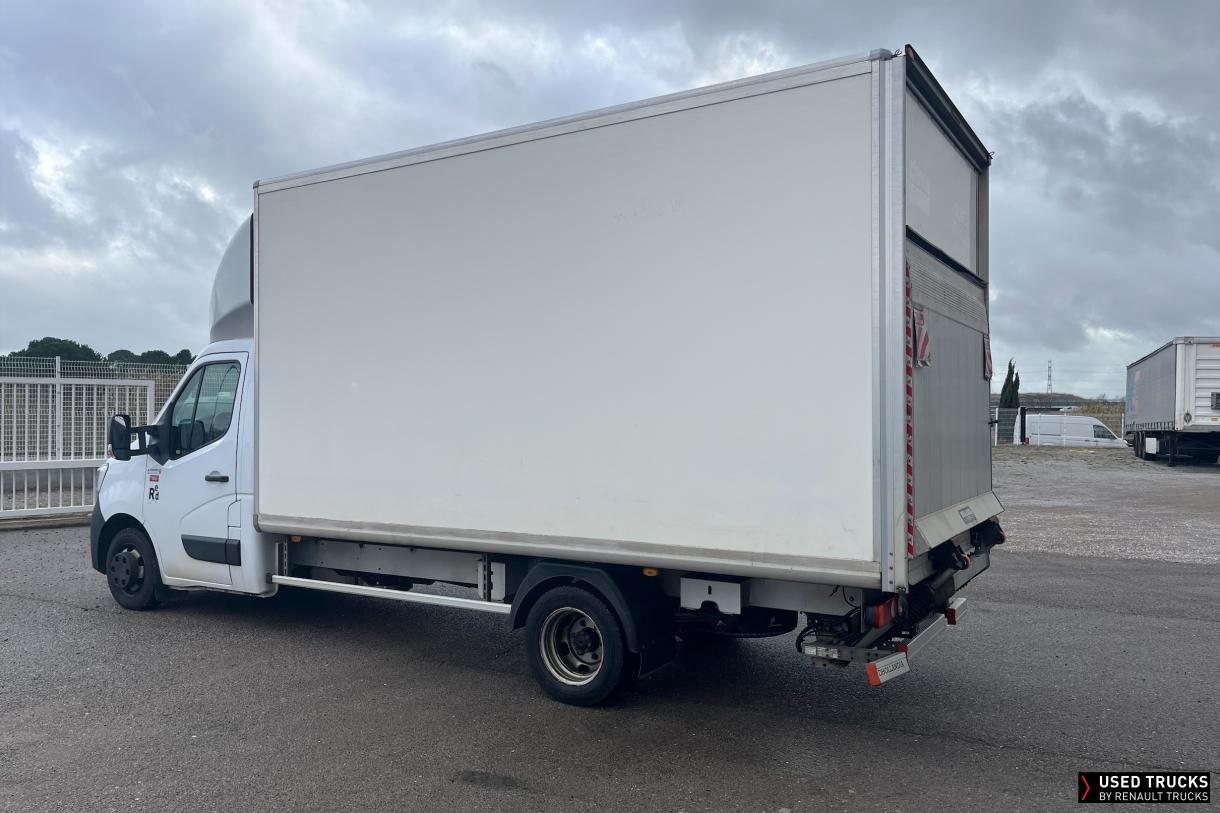 Renault Trucks Master 145