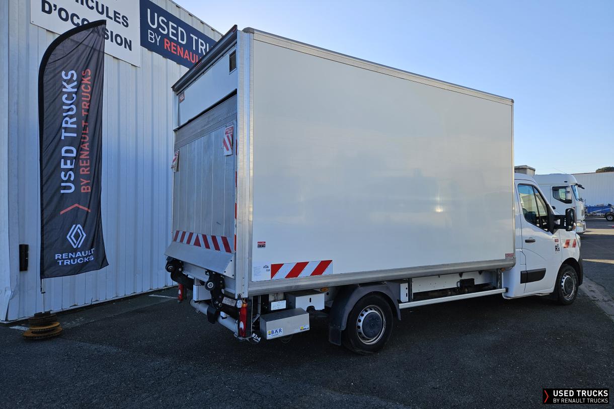 Renault Trucks Master 145