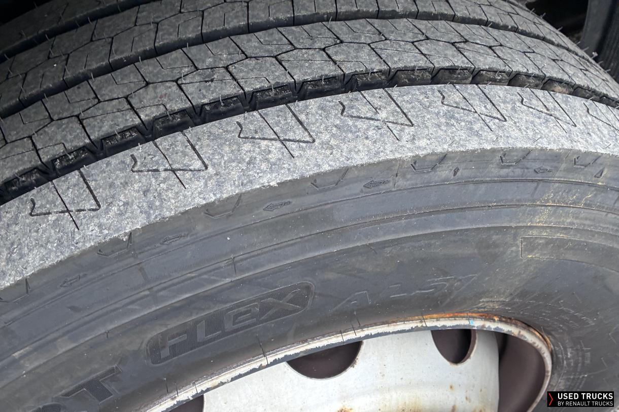 Renault Trucks D Wide 320