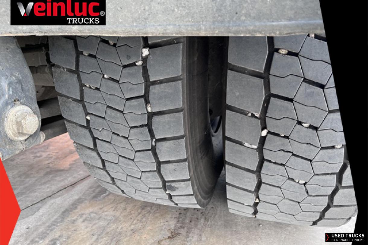 Renault Trucks D Wide 320