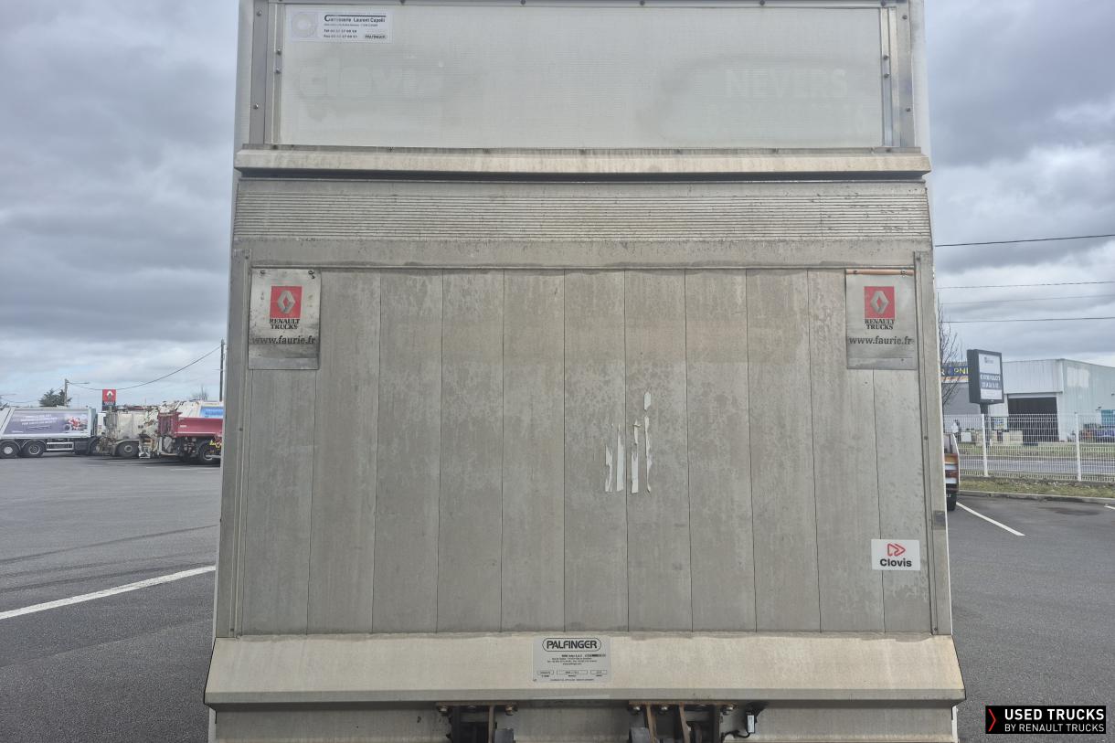 Renault Trucks Master 130