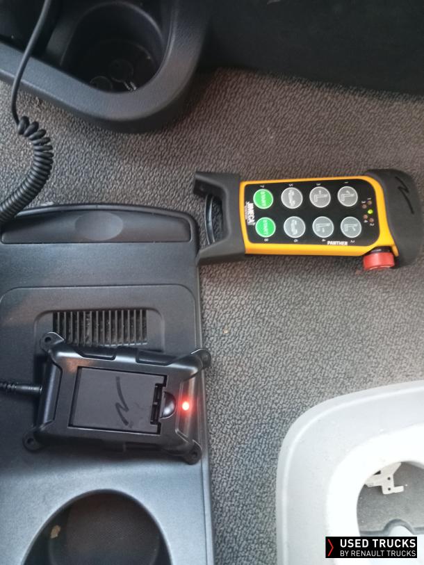 Renault Trucks D Wide 320