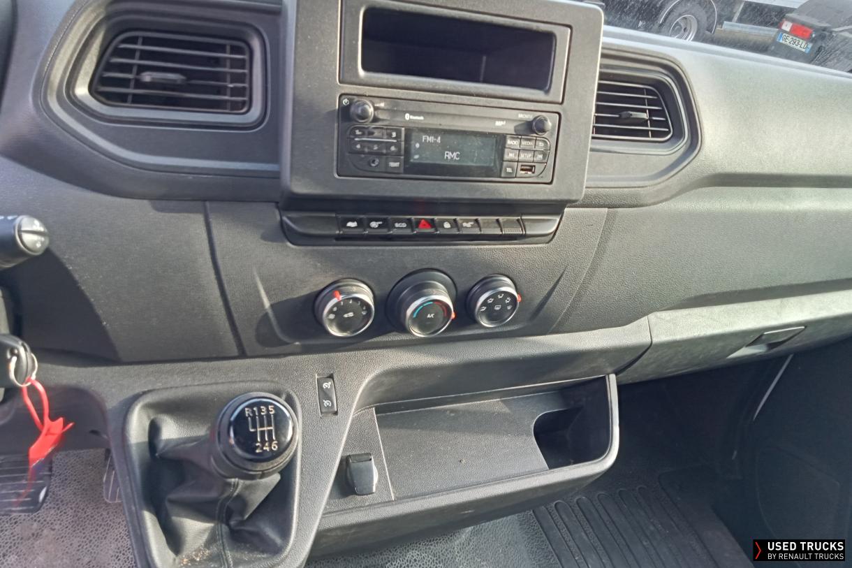 Nissan Interstar 150