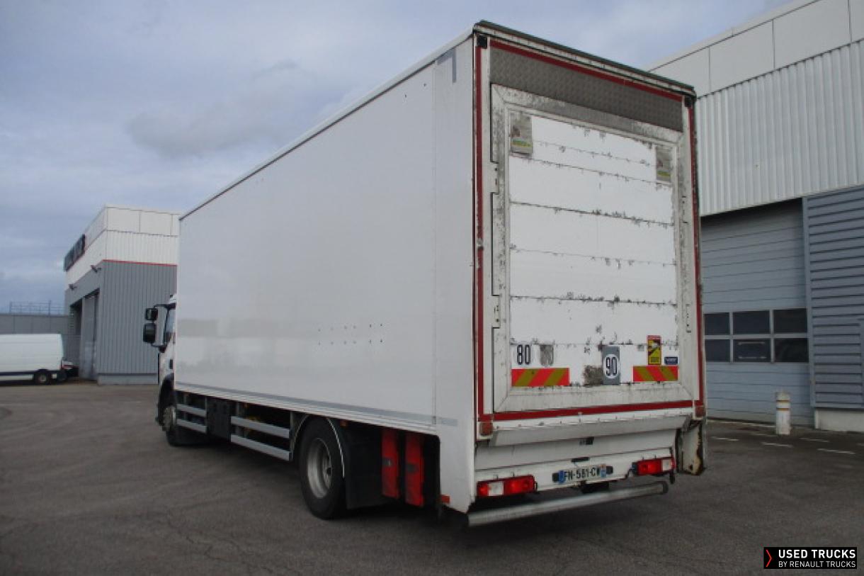 Renault Trucks D Wide 320