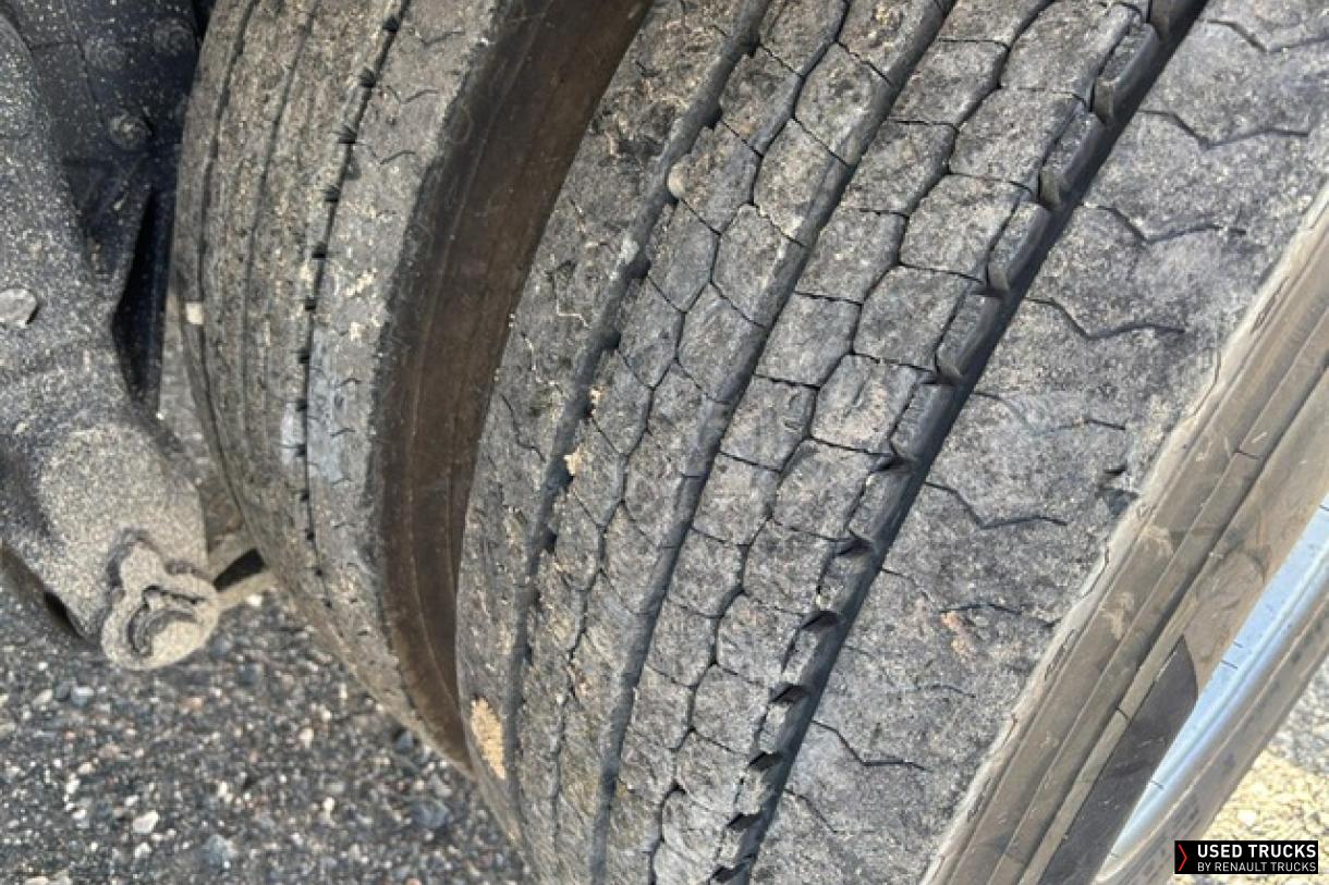 Renault Trucks Premium 430