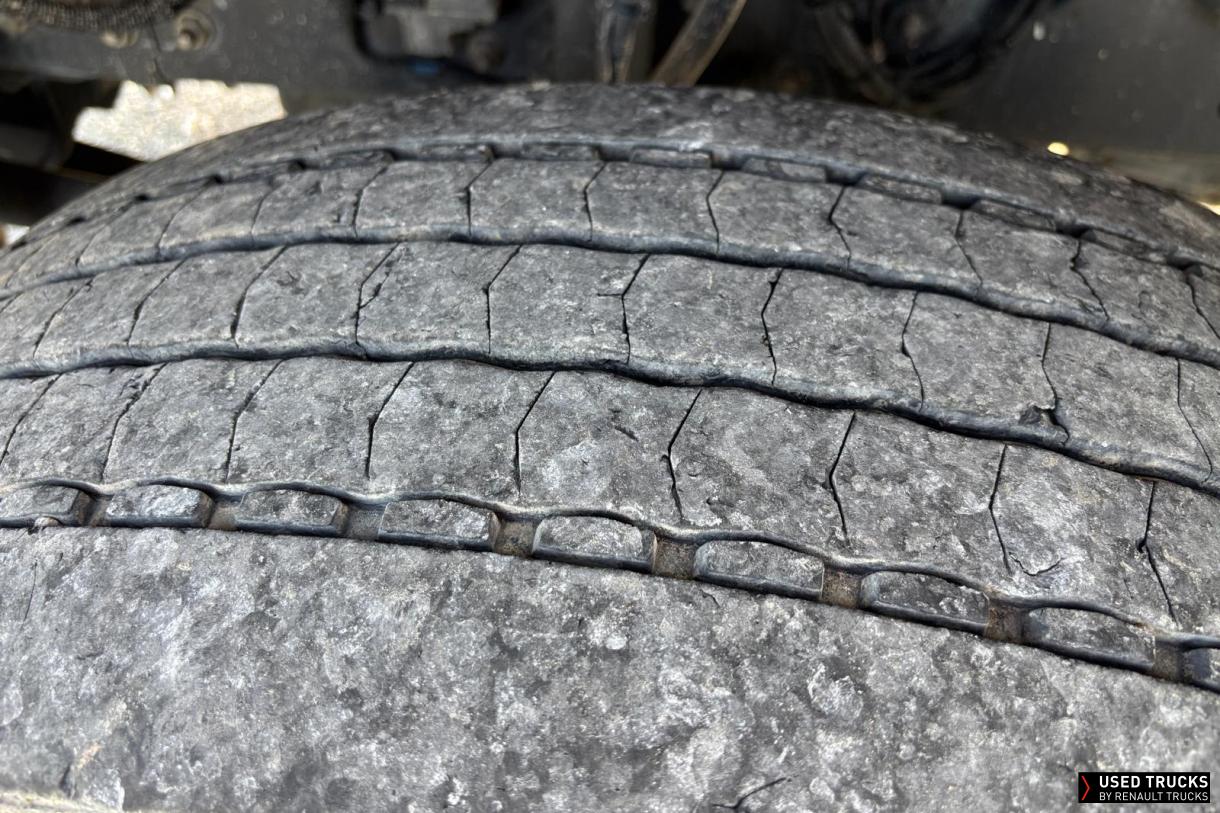 Renault Trucks Premium 430