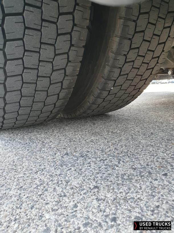 Renault Trucks T High 