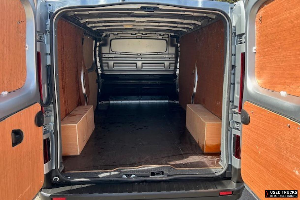 Renault Trucks Trafic 145