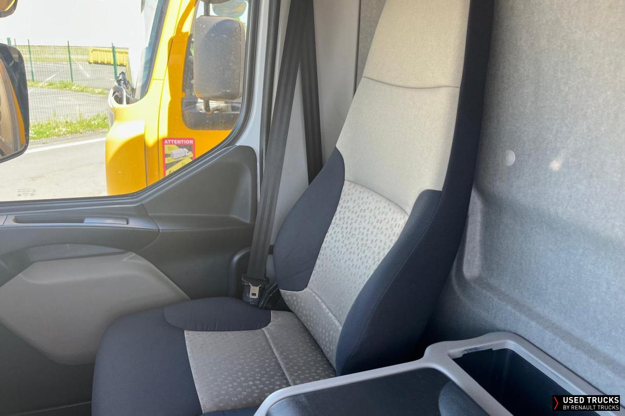 Renault Trucks Midlum 220