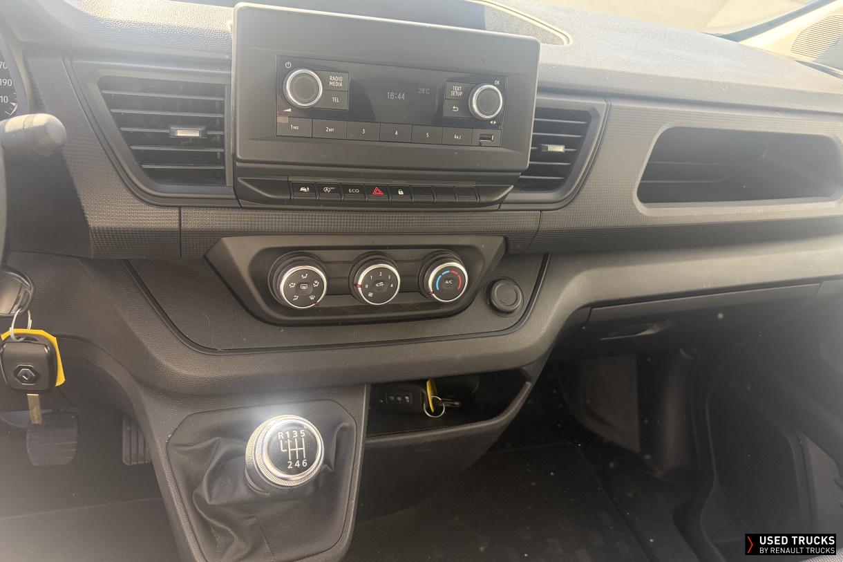 Renault Trafic 130