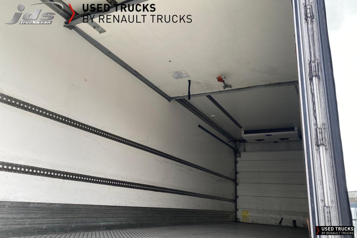 Renault Trucks D Wide 320
