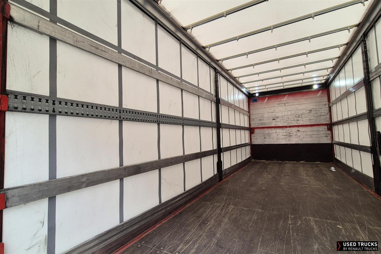 Renault Trucks D Wide 320
