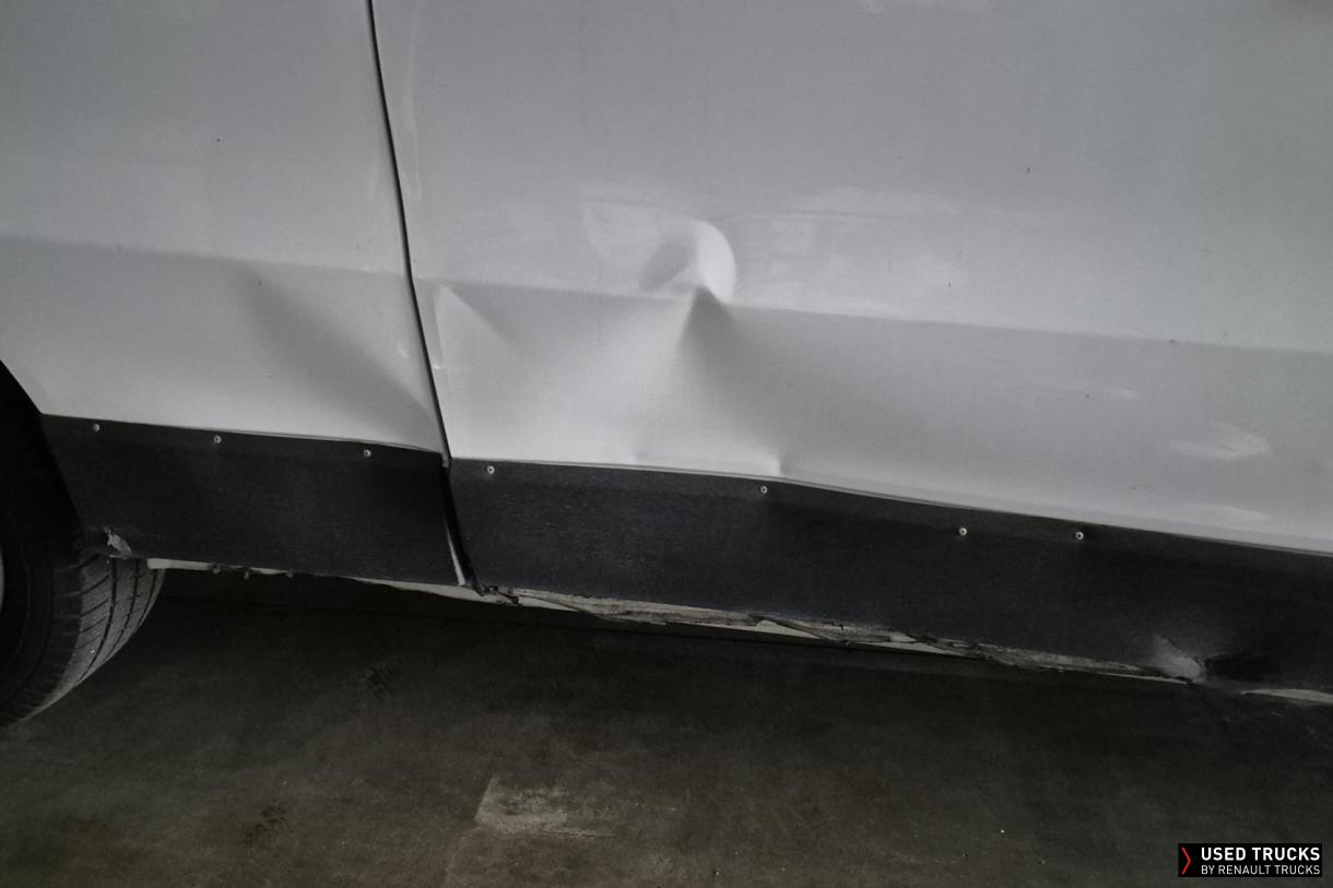 Renault Trucks Trafic 145