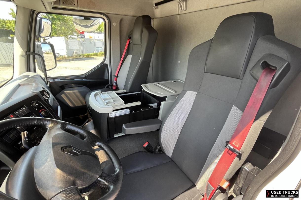 Renault Trucks D Cab 2.1 240