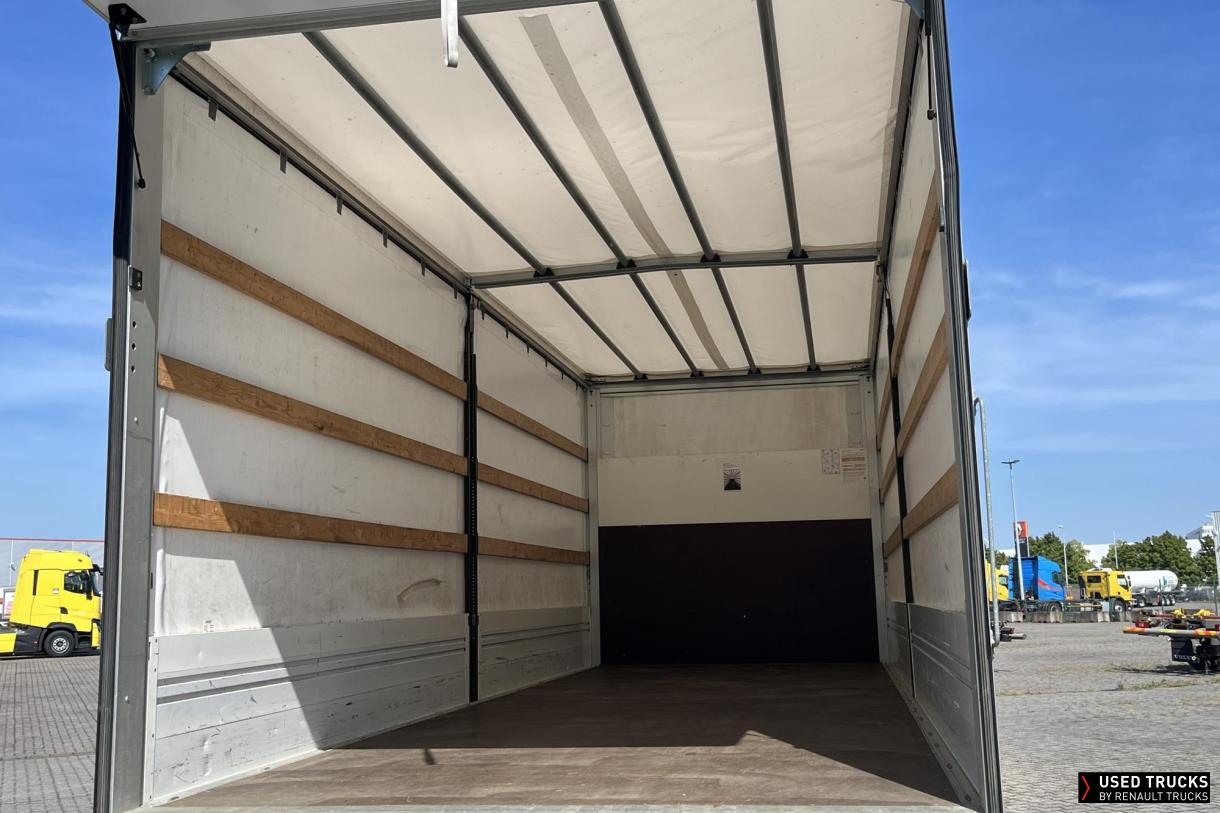 Renault Trucks D Cab 2.1 240