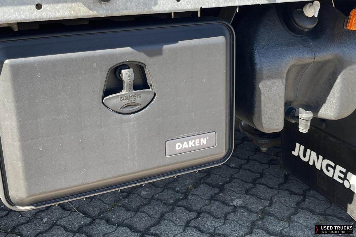 Renault Trucks D Cab 2.1 240
