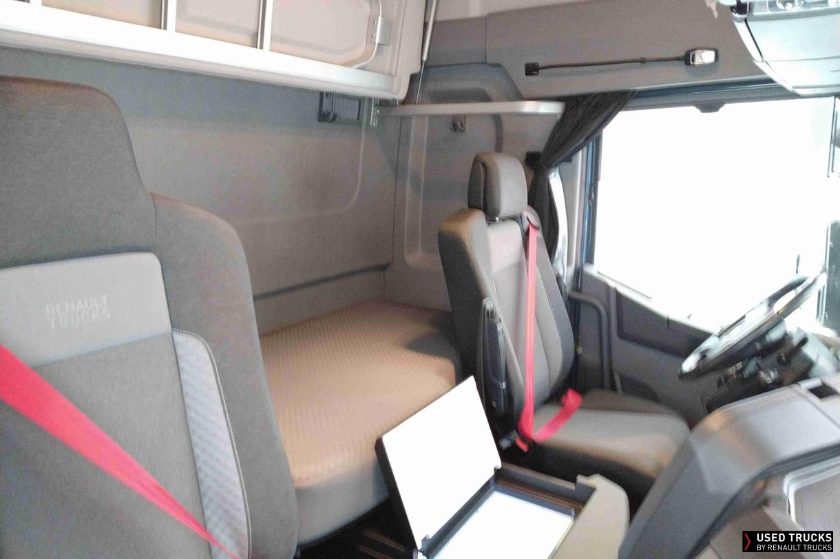 Renault Trucks T High 