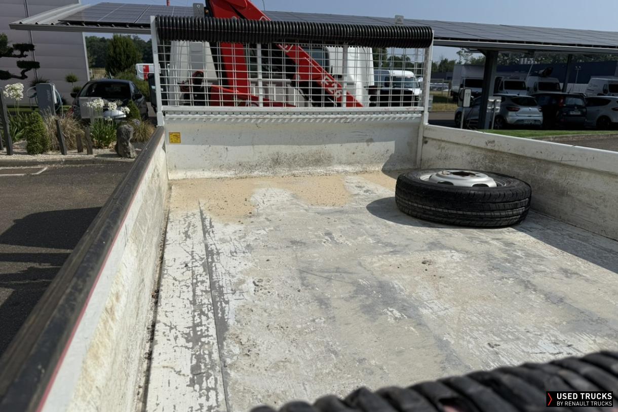 Mitsubishi Canter 150