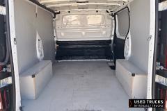 Renault Trucks Trafic
                                          120